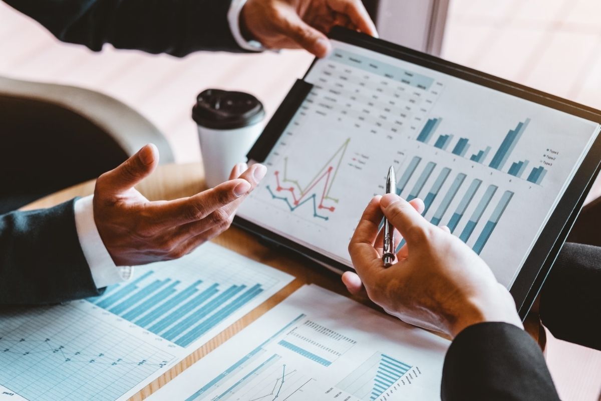 Hướng dẫn chiến lược đầu tư chứng khoán thành công bền vững 3 Nghiên cứu kỹ lưỡng thị trường cổ phiếu tiềm năng