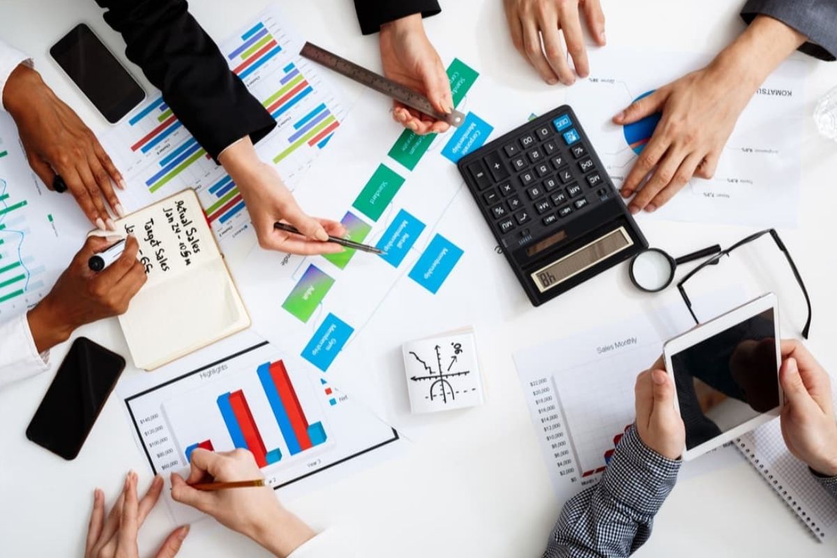 Học về chứng khoán cơ bản tại đâu?