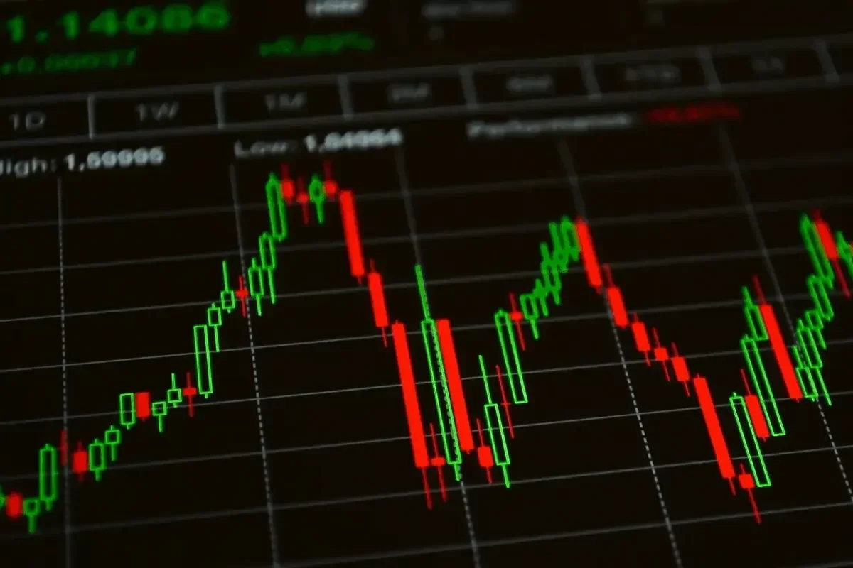 Phân tích xu hướng thị trường giúp nhà đầu tư xác định thời điểm mua bán phù hợp
