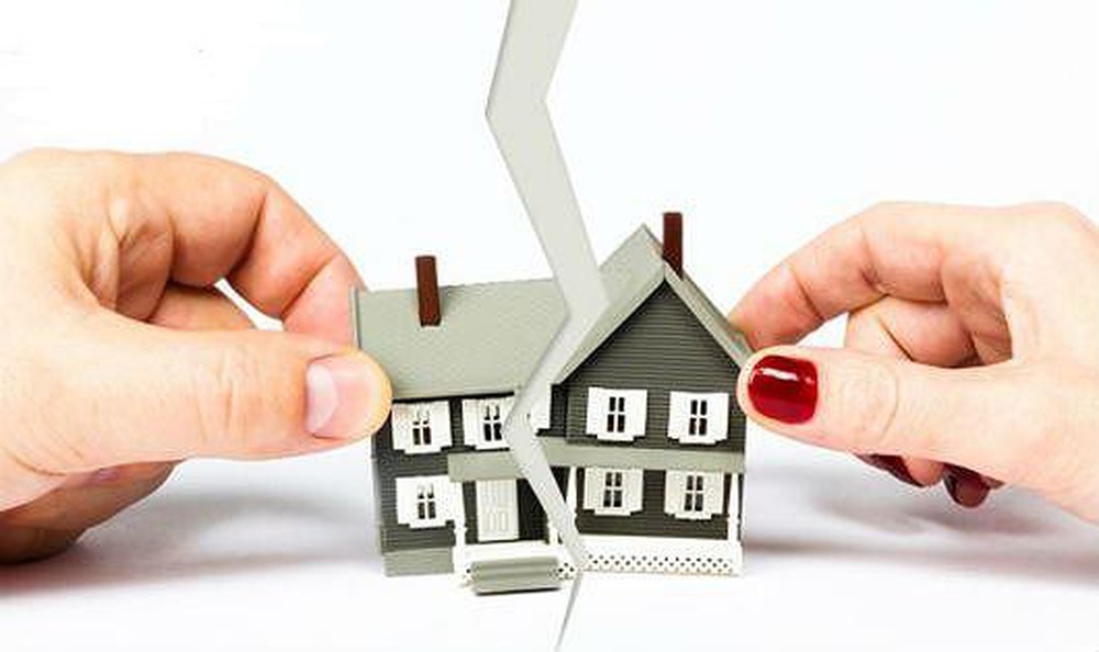 Hướng dẫn sang tên sau ly hôn: Hồ sơ, thủ tục và phí mới nhất 2 Phân chia tài sản sau ly hôn