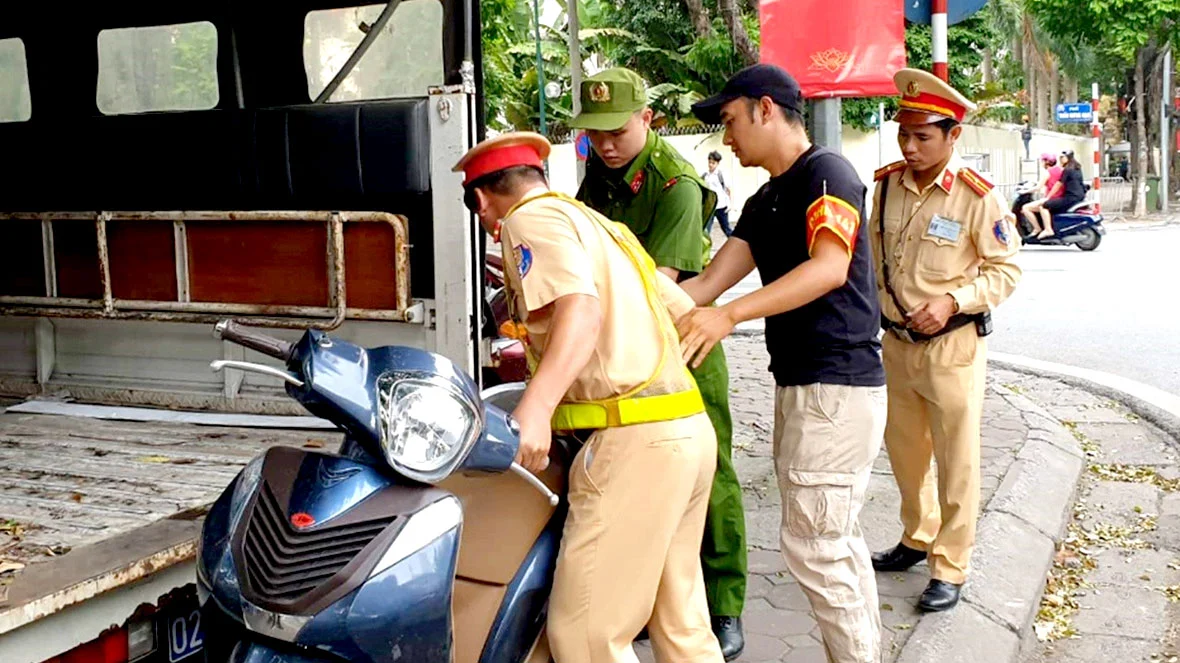 Mua bán xe không sang tên: Rủi ro pháp lý và cách xử lý triệt để 1 Rắc rối khi mua bán xe không sang tên đổi chủ