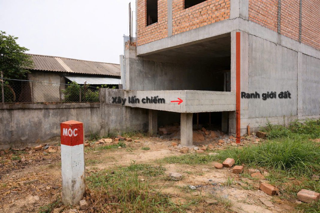 Hàng xóm xây lấn đất